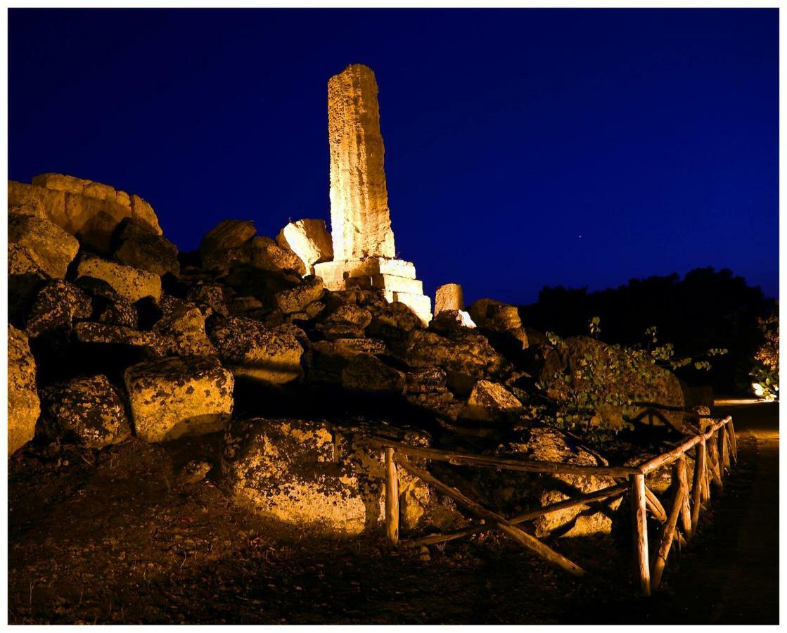 B&B Cloe'S Agrigento Bagian luar foto