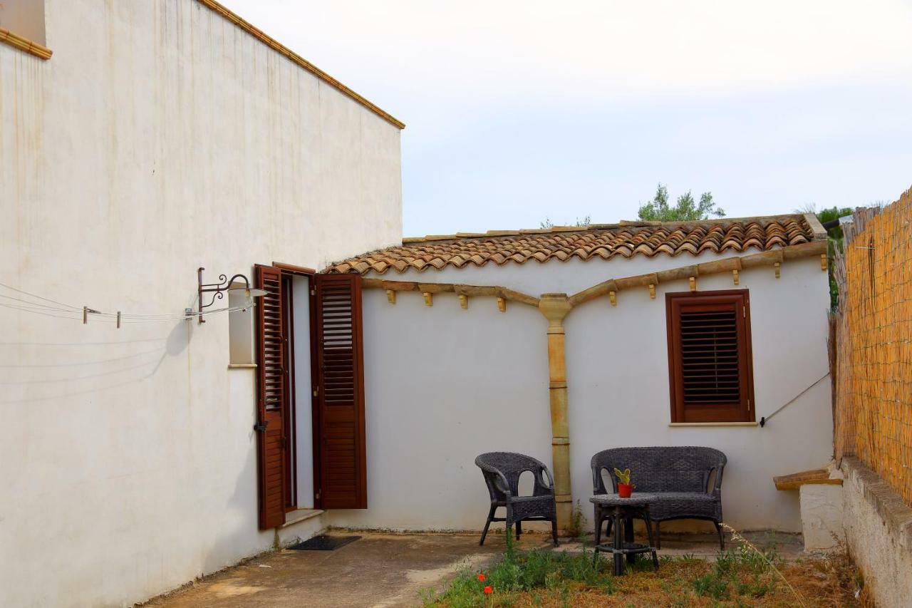 B&B Cloe'S Agrigento Bagian luar foto